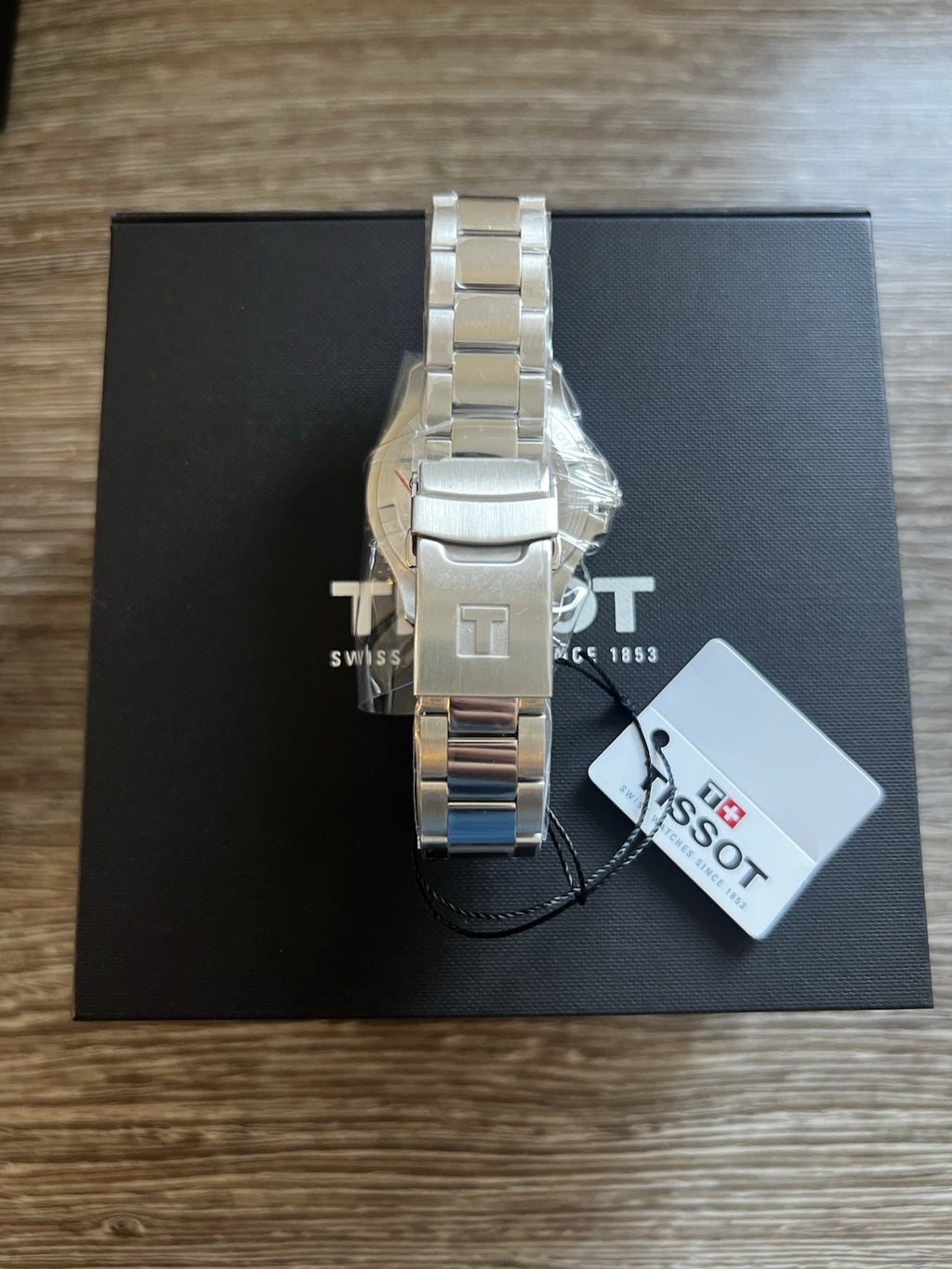 Tissot Seastar 1000 Quartz T120.210.11.041.00 36mm BNIB Box & Papers
