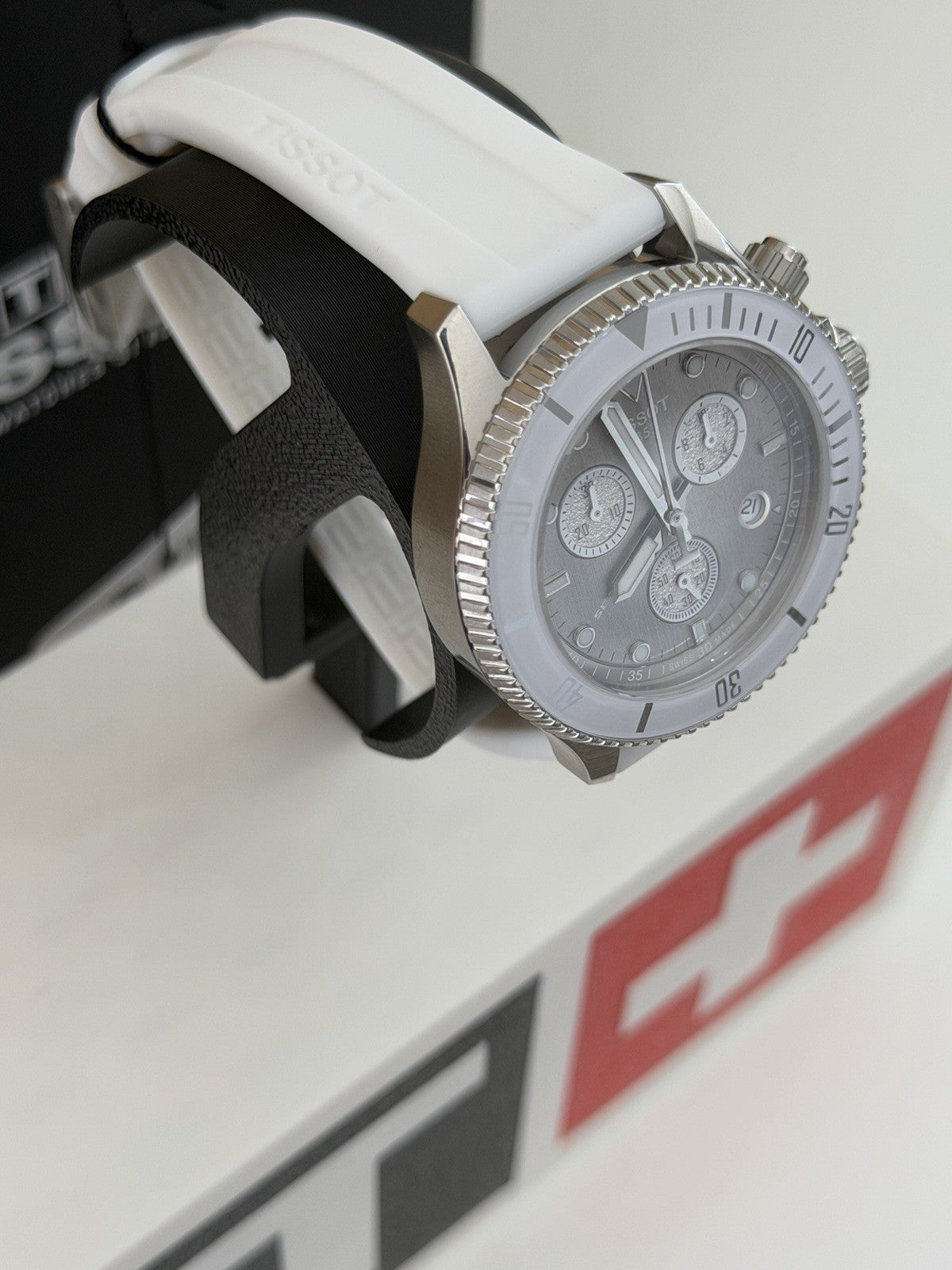 Tissot Seastar Chrono T120.217.17.011.00 38mm Grey Gradient Quartz BNIB 300M UK