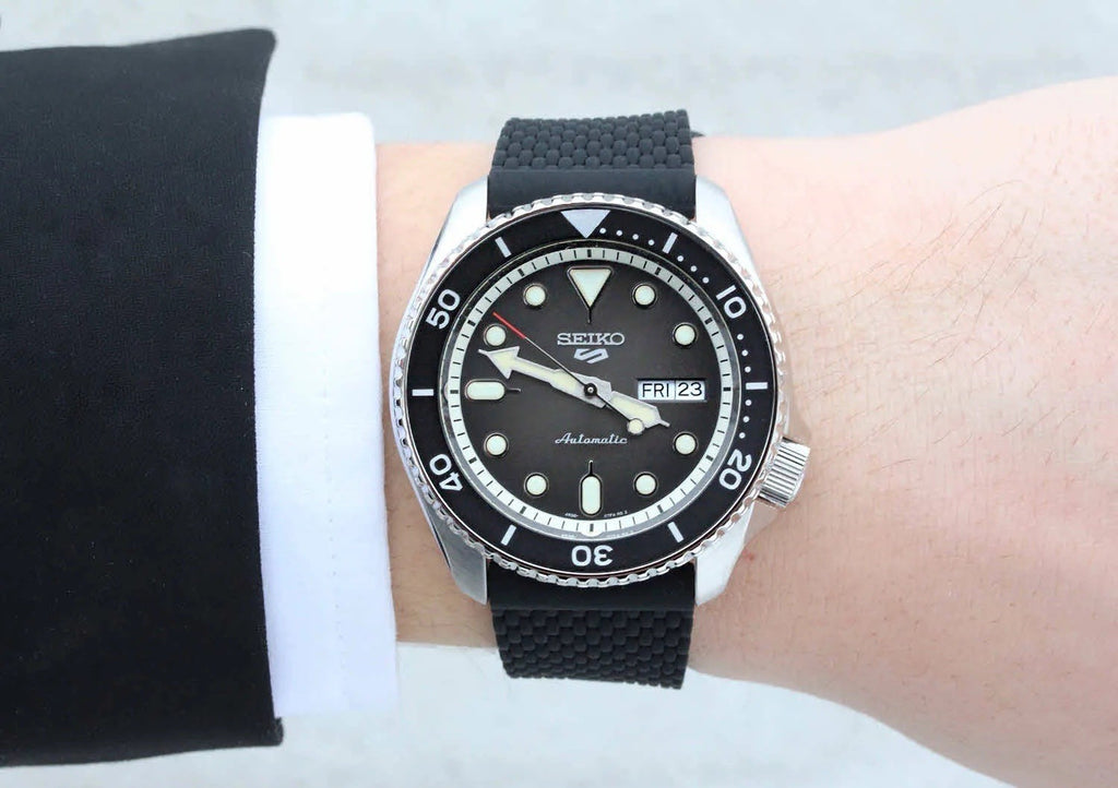 Seiko 5 Sport SRPD73K2 Automatic | Brand New | Box & Papers | Warranty | UK