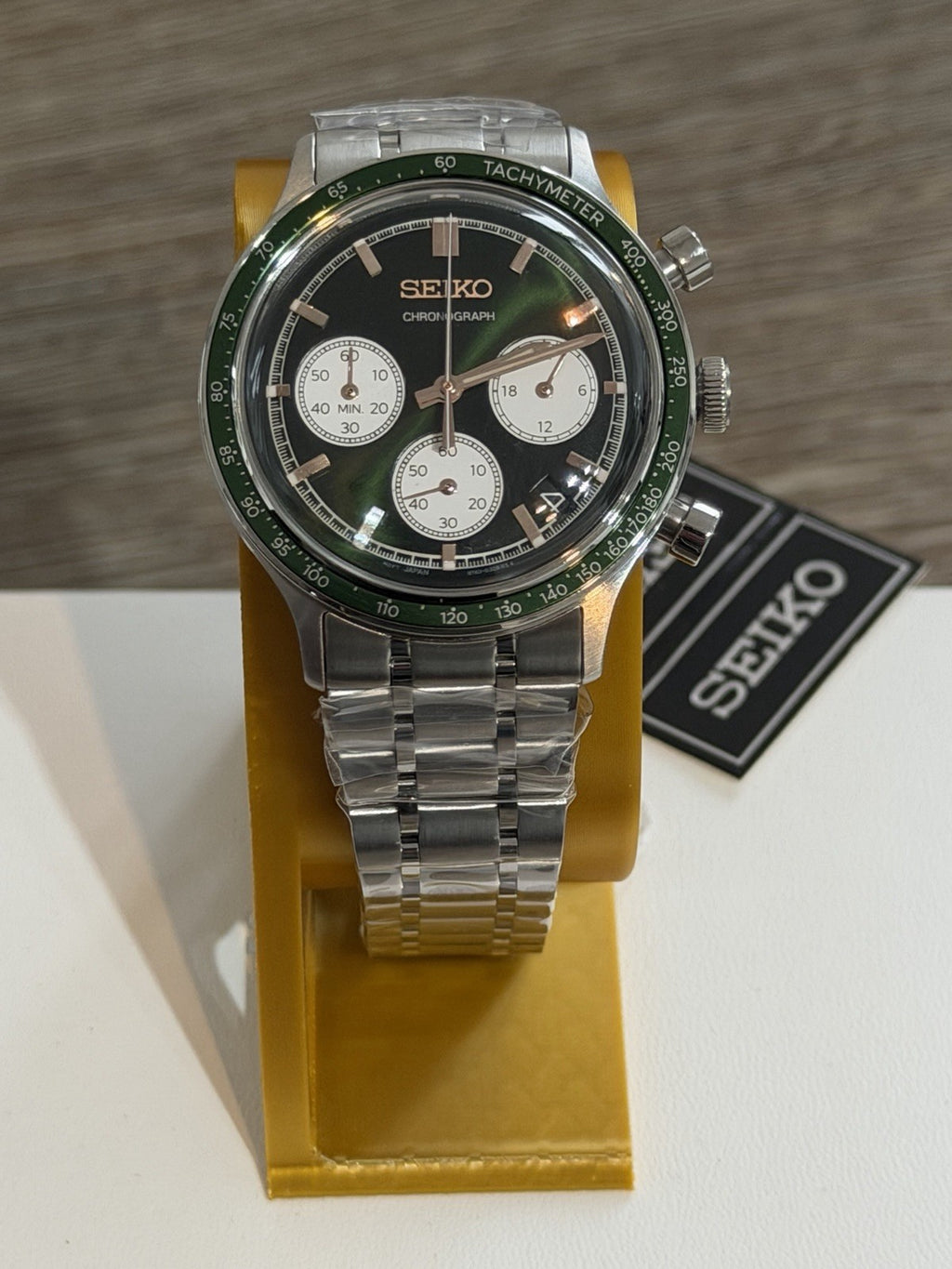 Seiko SSB481P1 Sports Chronograph Green Dial Men's Quartz Watch BNIB New - UK